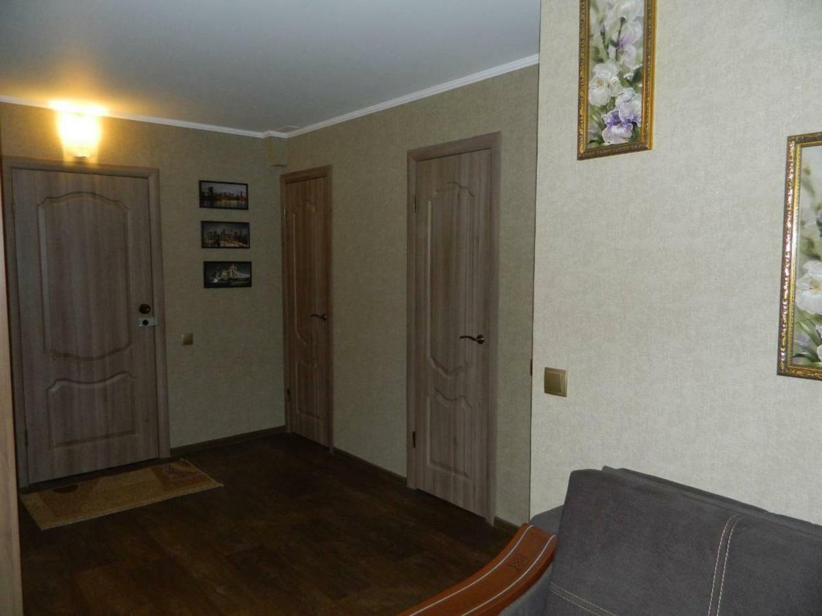 ул. киевская Apartment *